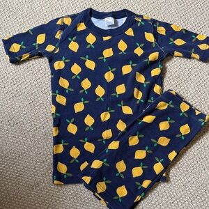 Hanna Andersson Lemon Print Pajama Set Navy and Yellow Size 160/14